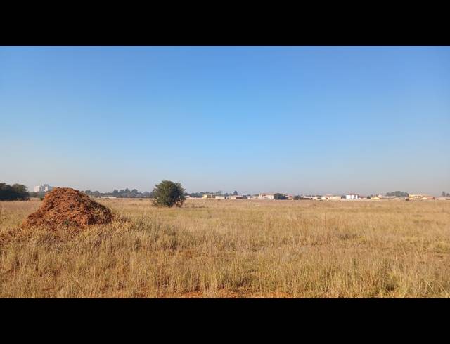 8,908M² VACANT LAND FOR SALE IN UNITAS PARK